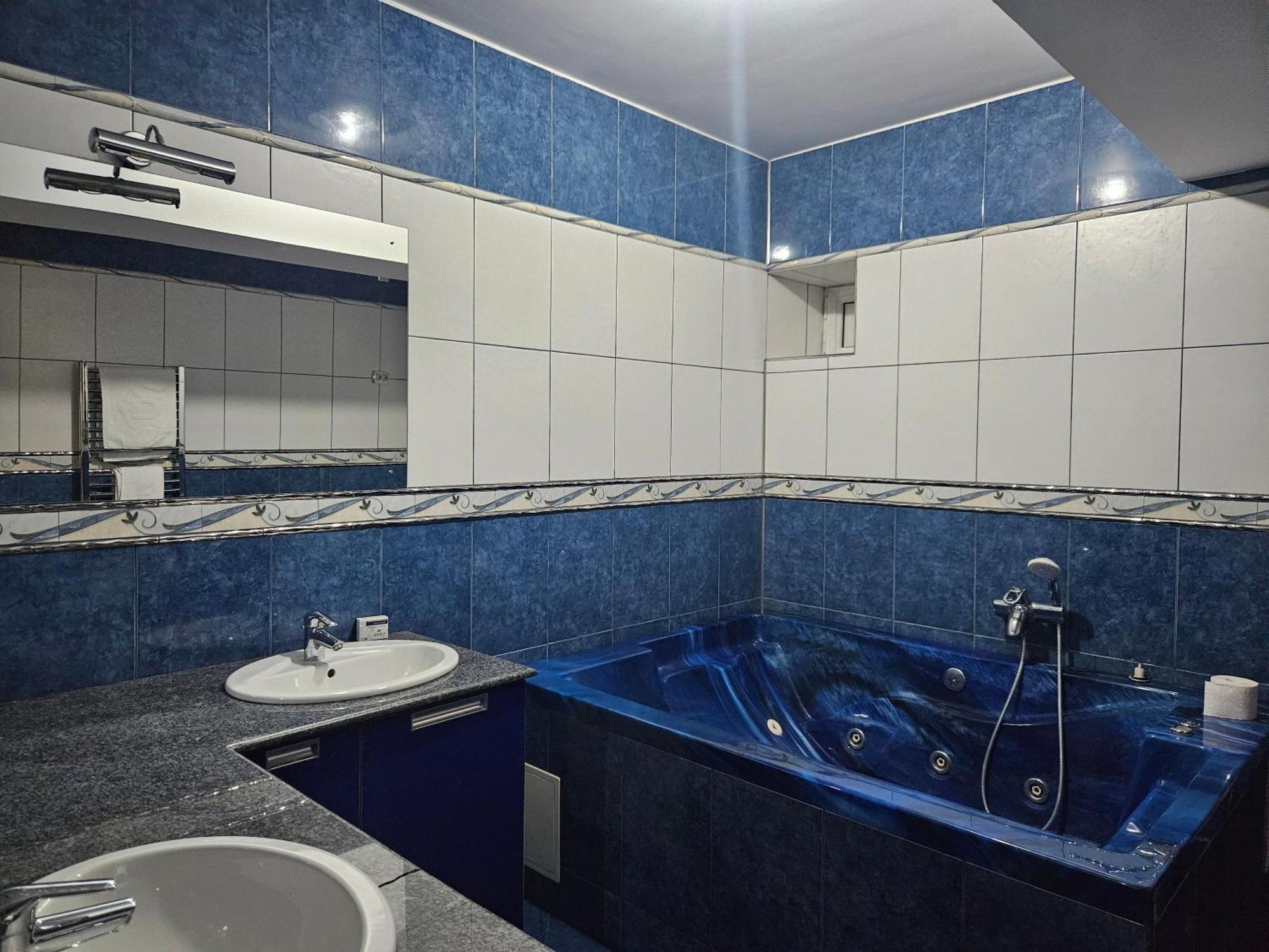 Simple Villa Rooms National Arena Self Check In Bucarest Extérieur photo
